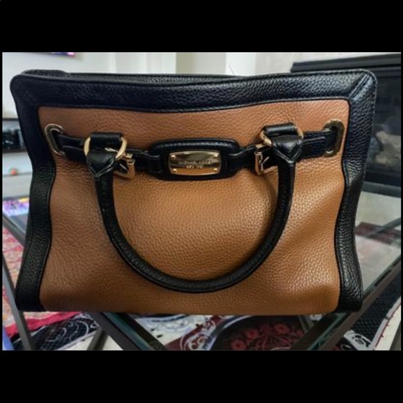 Micheal Kors handbag which is new in condition with leather material - Picture 4 of 5
